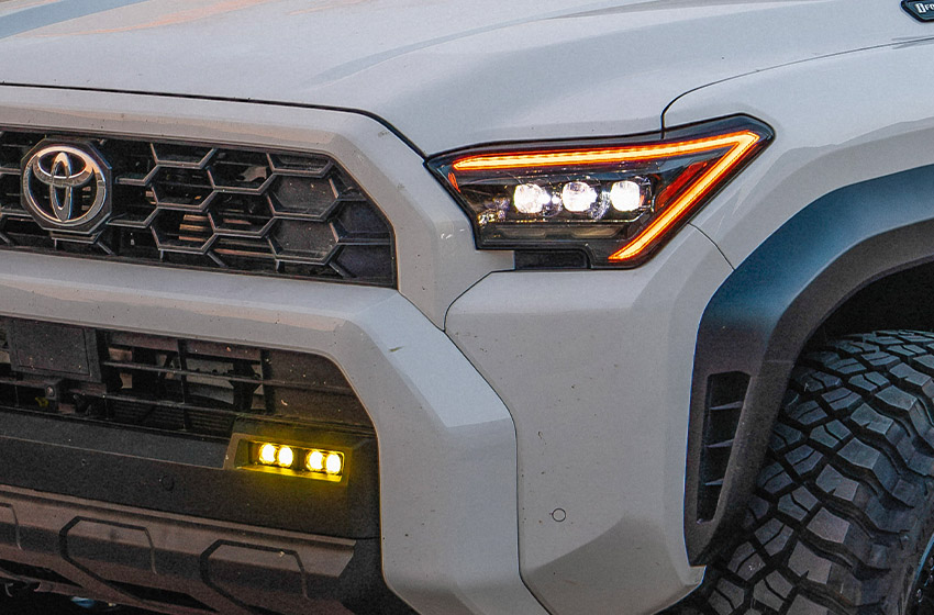 Headlight and LED Pods on a 4Runner Grille