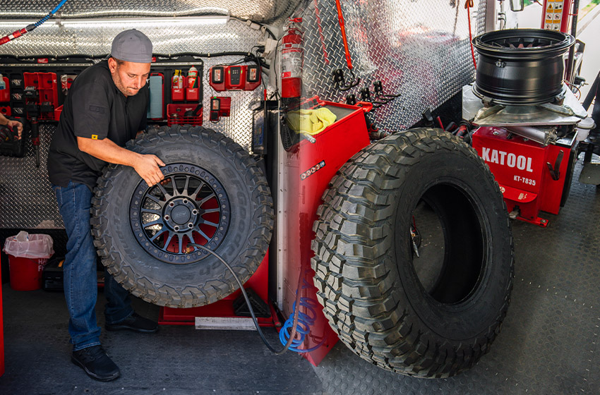 Tech inflating off-road tires as well as mounting tire on wheel